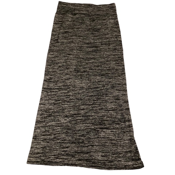 Aritzia Wilfred Free grey knit skirt with slit - Picture 1 of 6